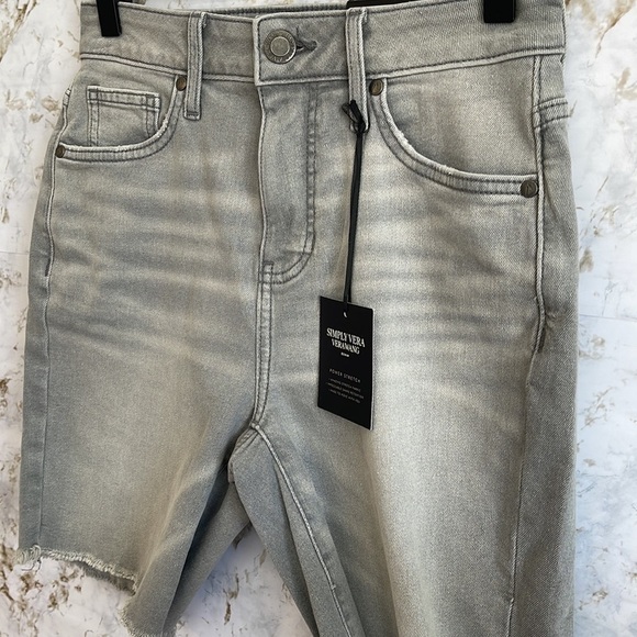 Simply Vera Vera Wang Bermuda Denim Washed Shorts l SIZE 0 - Picture 3 of 8